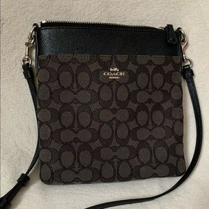 Coach Cross Body EUC!!!